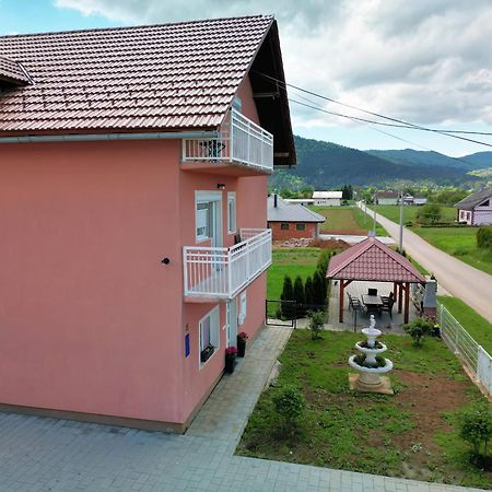 Guesthouse Viktorija Flat Оточац Экстерьер фото